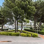 Port D'attache.8 Apartment